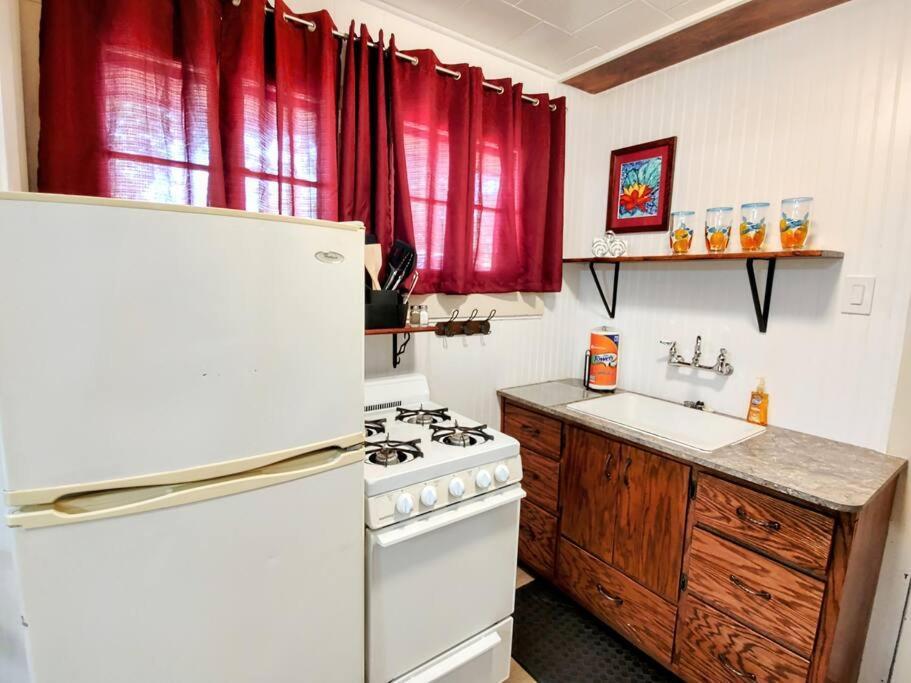 #09 - Large Lakeview One Bedroom- Pet Friendly Гот-Спрінґс Екстер'єр фото